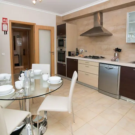 Elegant House With Pool By Homing 別荘 *