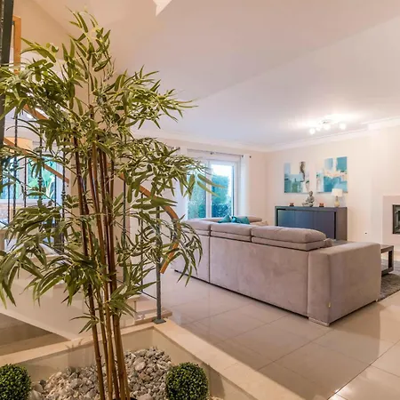 Elegant House With Pool By Homing * بورتيماو