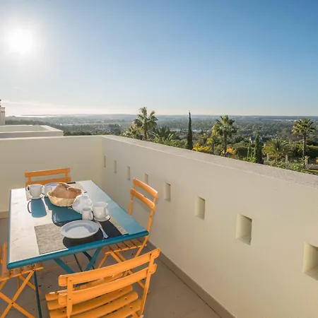 Elegant House With Pool By Homing *